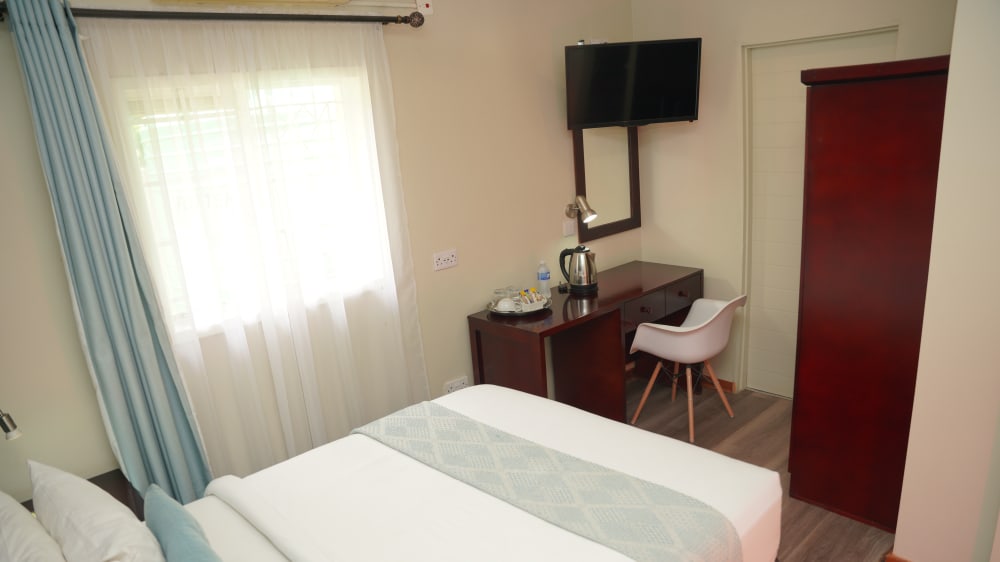 executive-room-gaborone-01.jpg