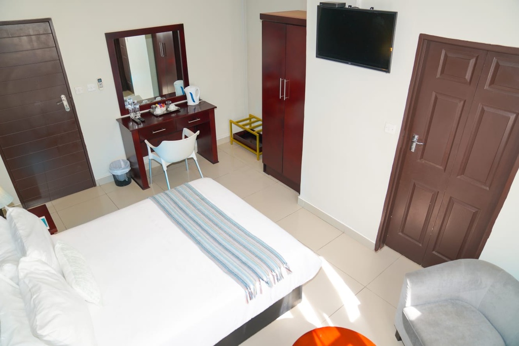 executive-room-sebina-01.jpg
