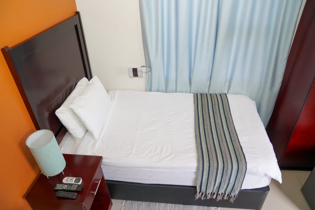 single-bed-sebina-02.jpg